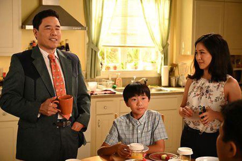 Foto Randall Park, Constance Wu, Ian Chen