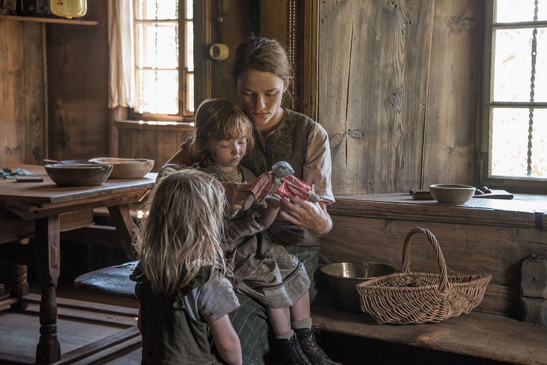 Una vida oculta : Foto August Diehl, Valerie Pachner