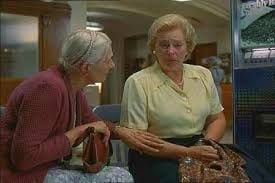 Mujer contra mujer : Foto