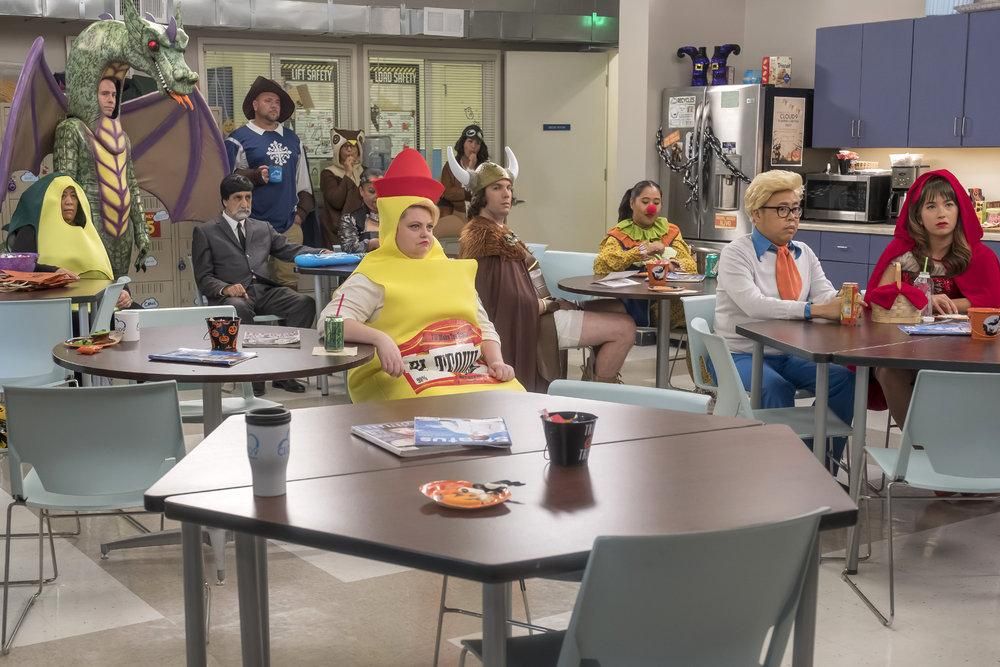 Superstore : Foto Nico Santos, Nichole Bloom