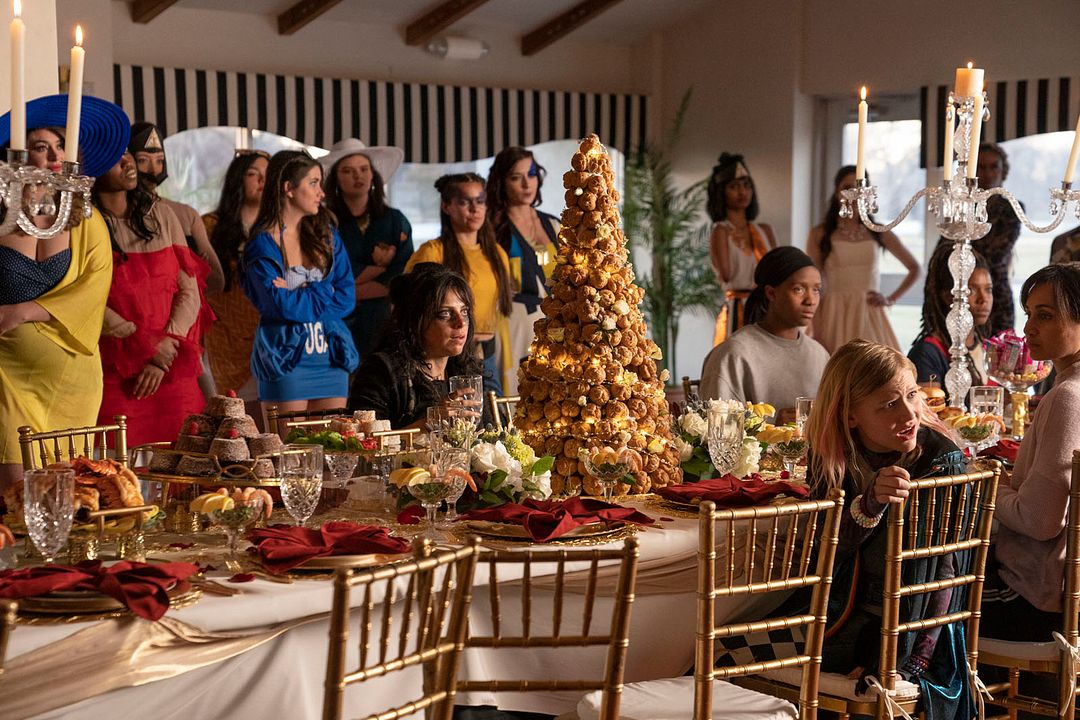 Foto Krysta Rodriguez, Alyvia Alyn Lind