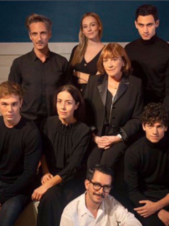 Alguien tiene que morir : Póster