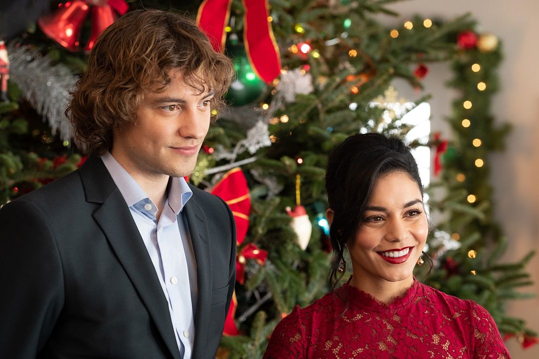 El caballero de la navidad : Foto Vanessa Hudgens, Josh Whitehouse