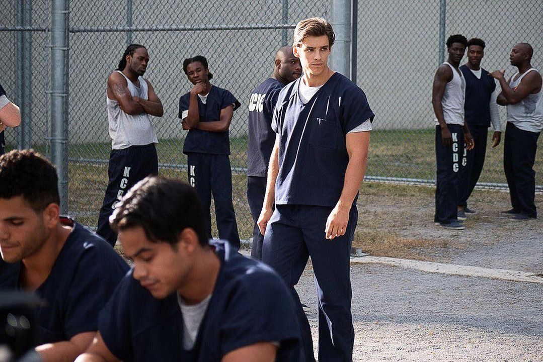 Titanes : Foto Brenton Thwaites