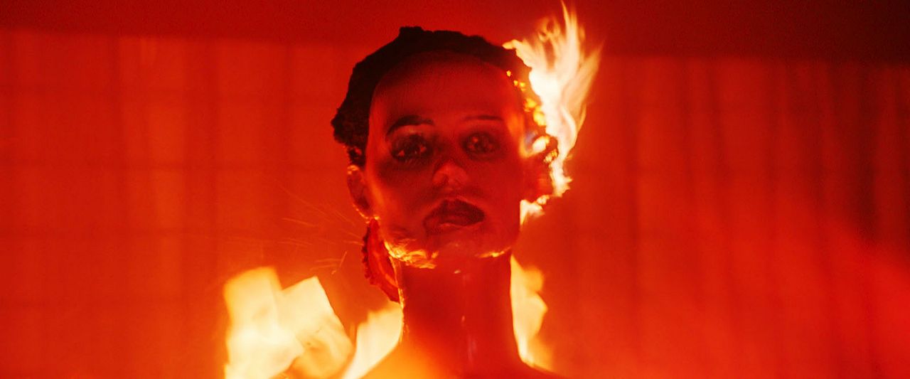 In Fabric: Vistiendo la muerte : Foto