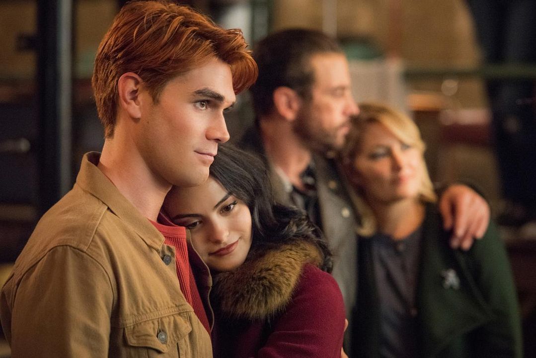 Riverdale : Foto Camila Mendes, K.J. Apa