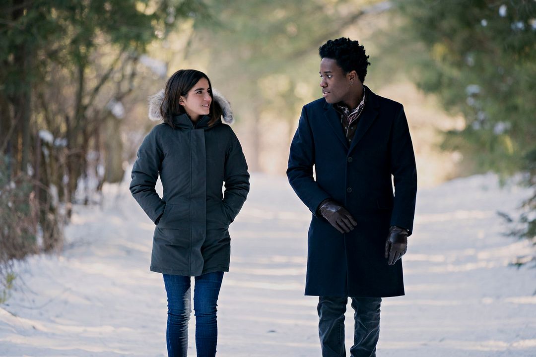 Noches blancas : Foto Shameik Moore, Isabela Merced