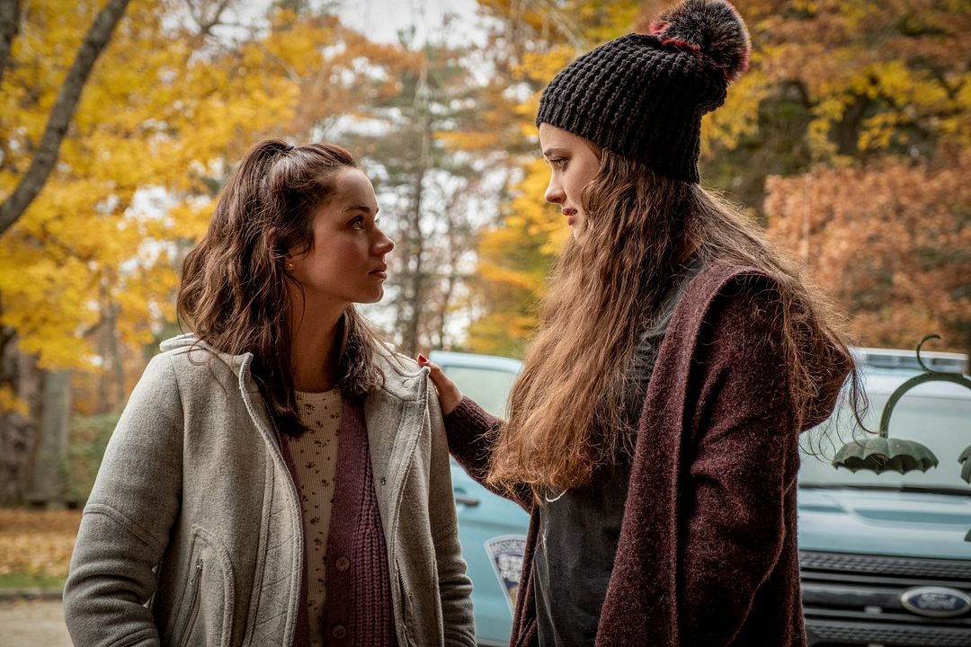 Entre navajas y secretos : Foto Ana de Armas, Katherine Langford