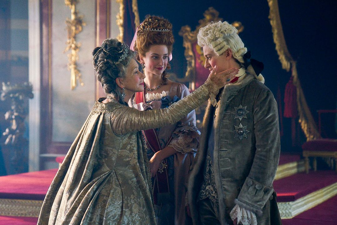 Foto Helen Mirren, Joseph Quinn