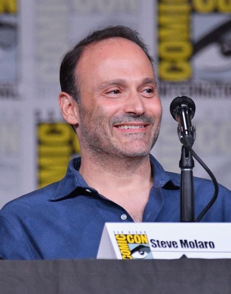 Póster Steven Molaro