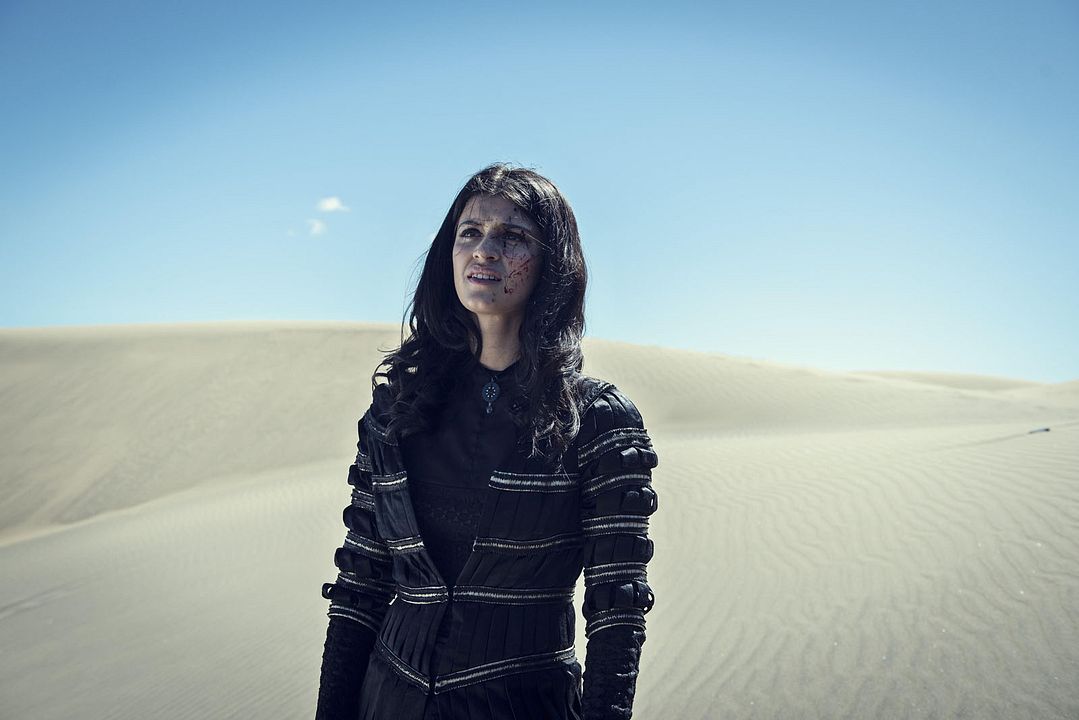 The Witcher : Foto Anya Chalotra