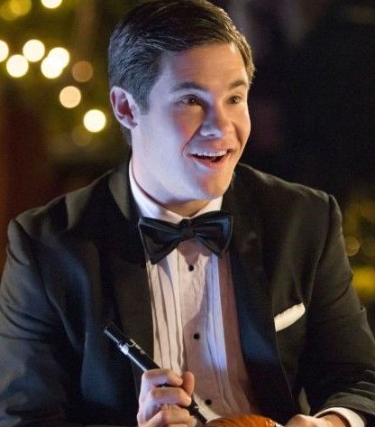 Póster Adam Devine