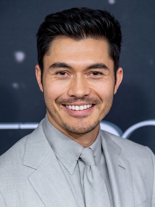 Póster Henry Golding