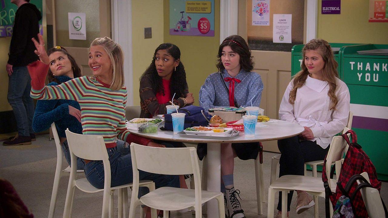 Alexa & Katie : Póster