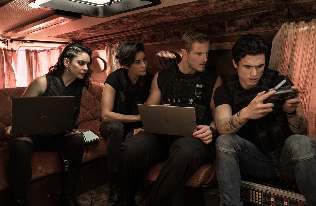 Bad Boys para siempre : Foto Vanessa Hudgens, Alexander Ludwig, Paola Núñez, Charles Melton