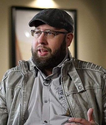 Póster Andrew Erwin