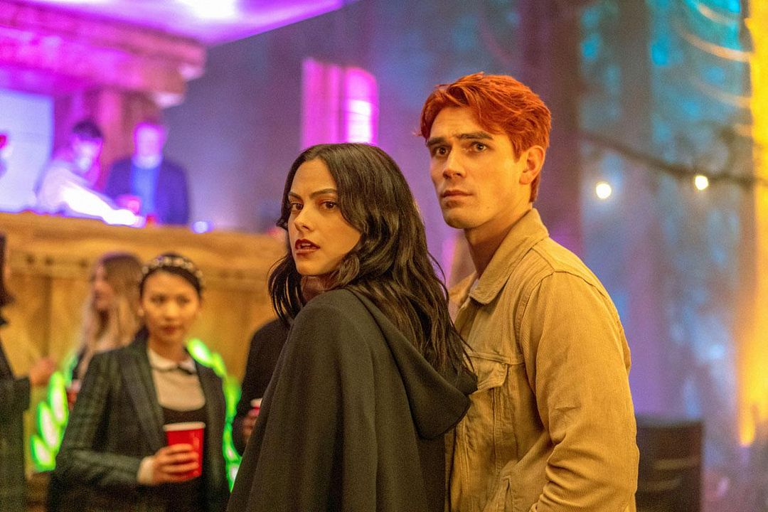 Riverdale : Foto Camila Mendes, K.J. Apa
