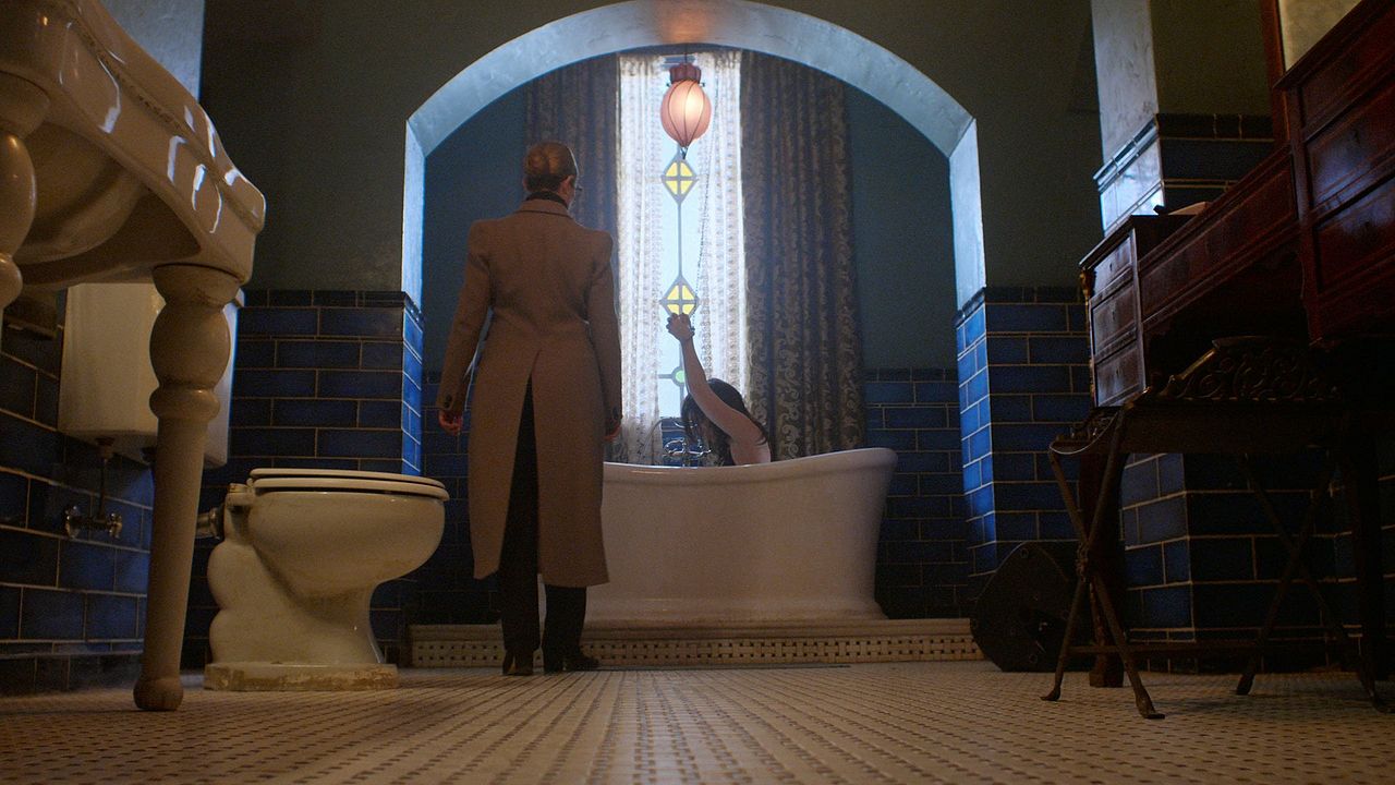 October Faction : Póster