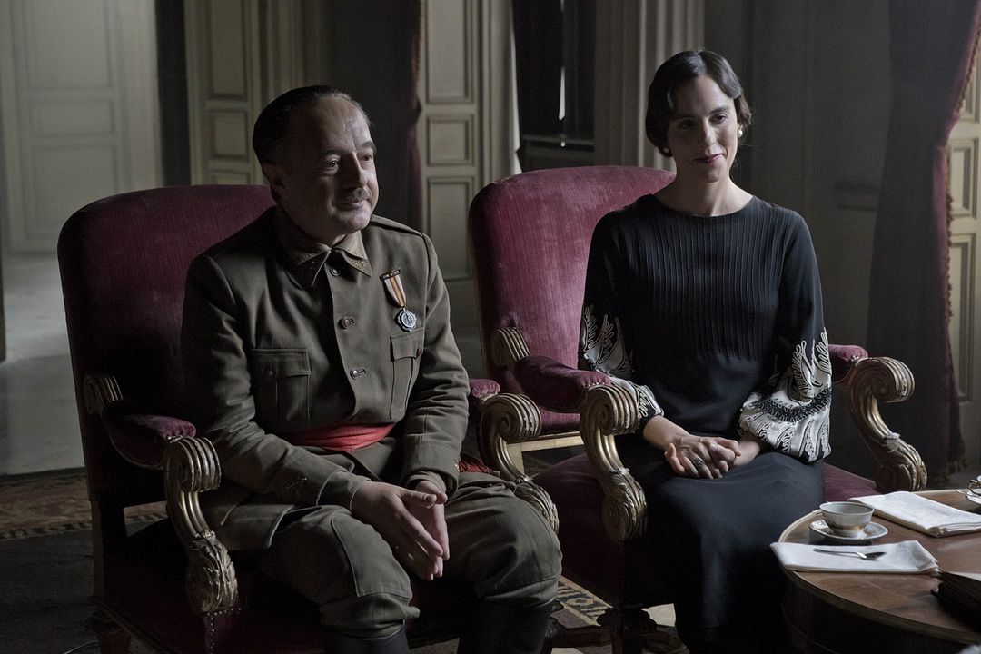 Mientras dure la guerra : Foto Patricia López Arnaiz, Eduard Fernández