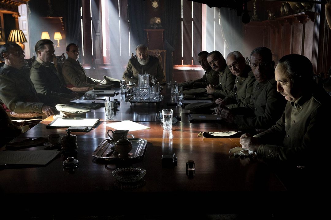 Mientras dure la guerra : Foto