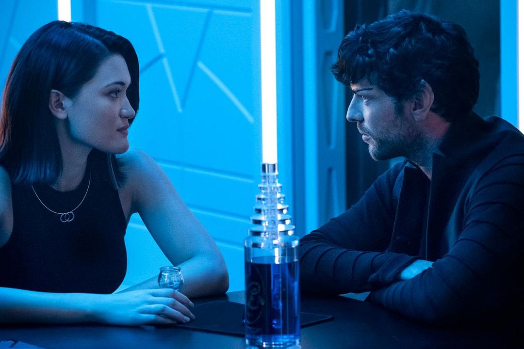 Foto Harry Treadaway, Isa Briones