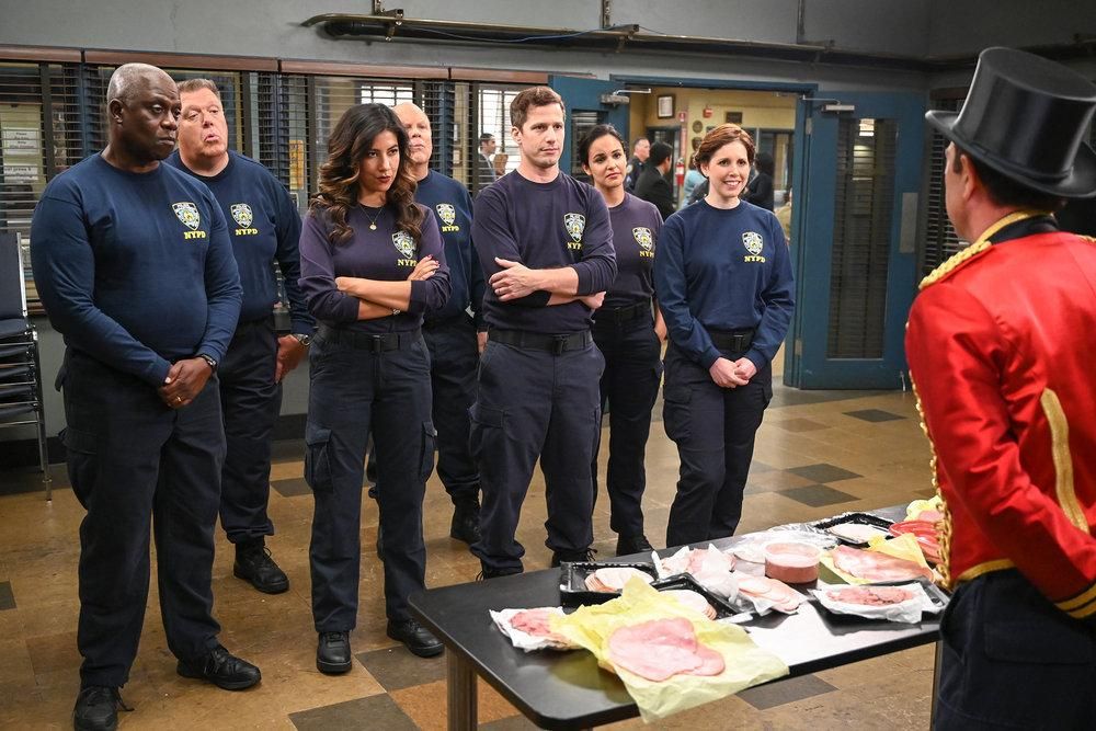 Foto Vanessa Bayer, Melissa Fumero, Andy Samberg, Andre Braugher, Stephanie Beatriz