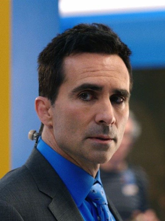 Póster Néstor Carbonell