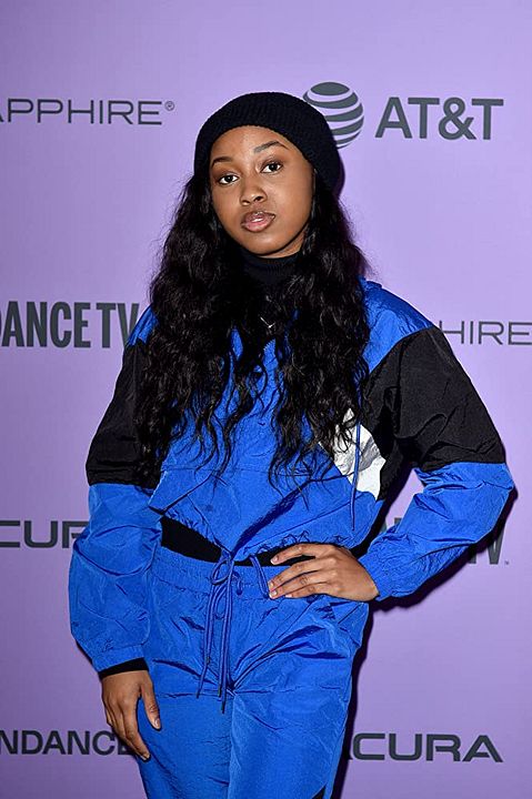 Póster Alexis Chikaeze