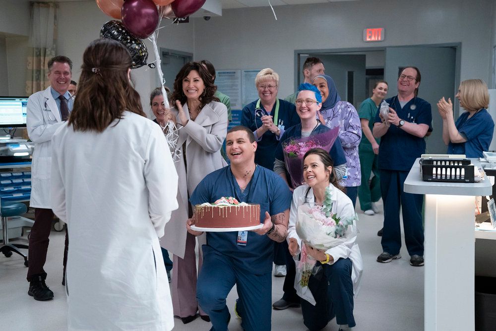 New Amsterdam (2018) : Foto Gina Gershon, Emma Ramos, Alejandro Hernandez (V)