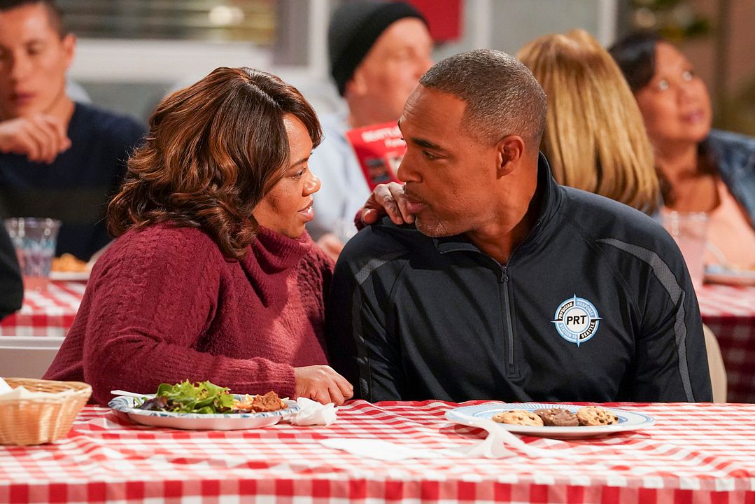 Estación 19 : Foto Chandra Wilson, Jason George (II)