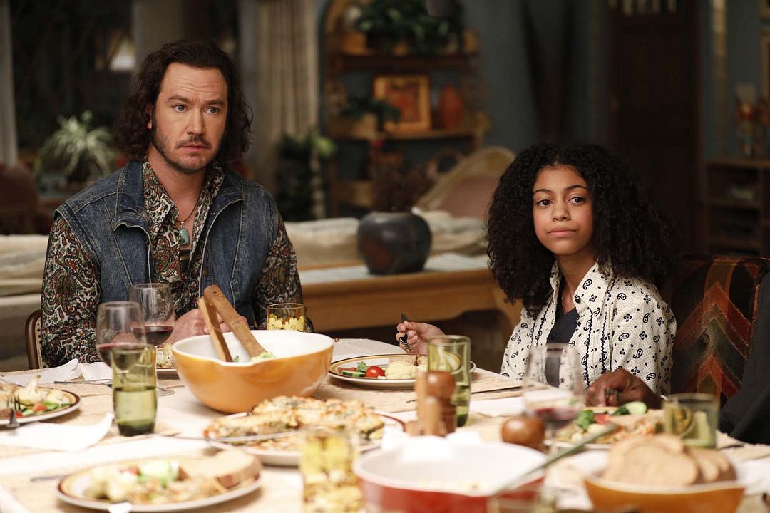 Mixedish Mixedish Foto Arica Himmel, MarkPaul Gosselaar Foto 10 sobre 118 SensaCine