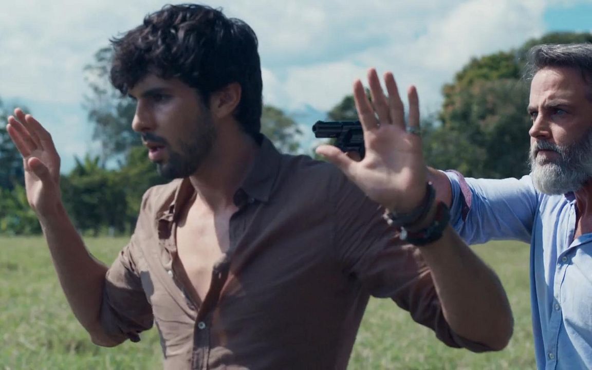 Jugar con fuego : Póster