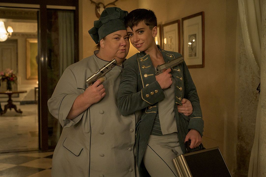 Vis a Vis: El Oasis : Foto Itziar Castro, Claudia Riera