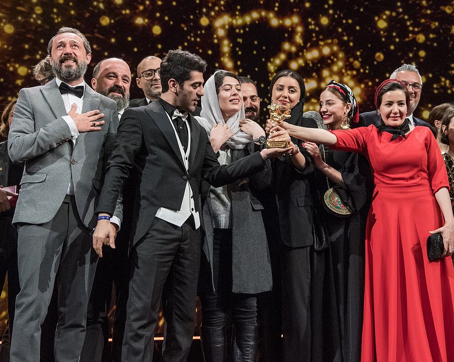 There Is No Evil : Cobertura de revista