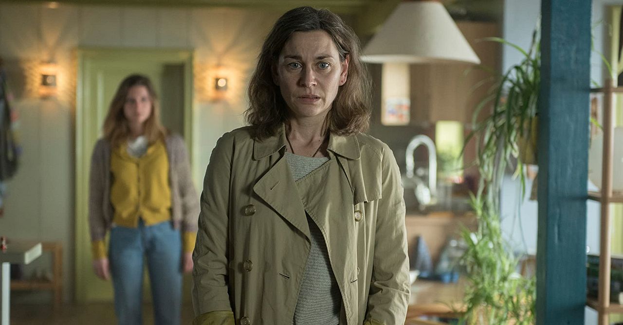 Temporada de secretos : Póster