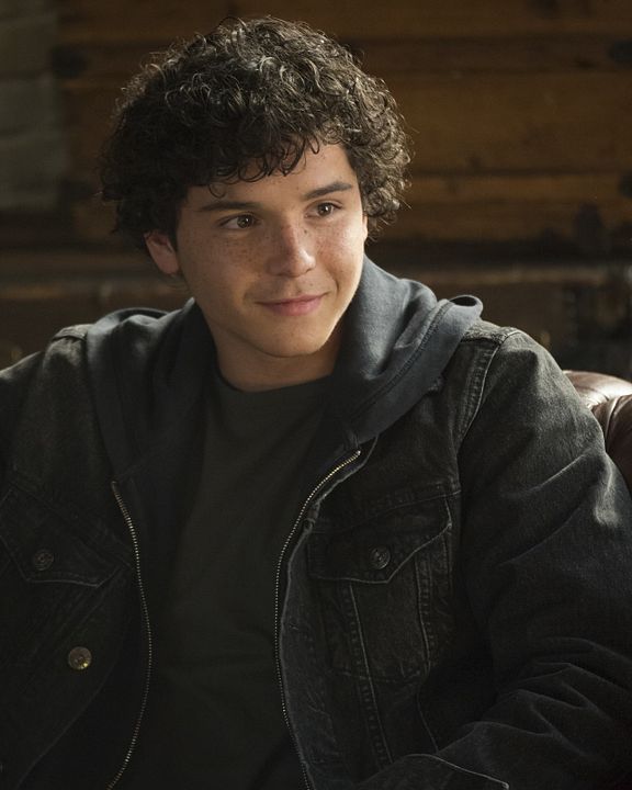 The Secret Society of Second-Born Royals : Foto