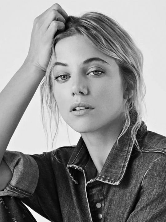 Póster Justina Bustos