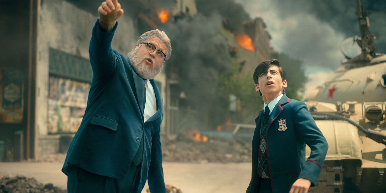 The Umbrella Academy : Foto Aidan Gallagher, Cameron Britton