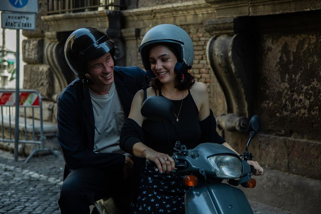 Foto Callum Turner, Matilda De Angelis