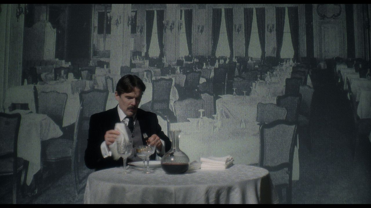 Tesla : Foto Ethan Hawke