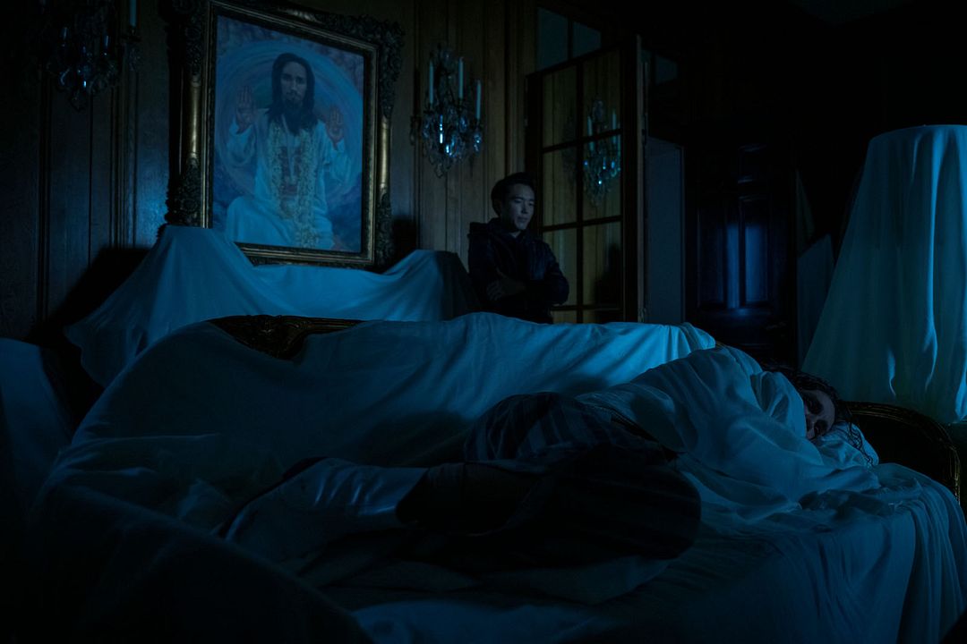 The Umbrella Academy : Foto Robert Sheehan, Justin H. Min