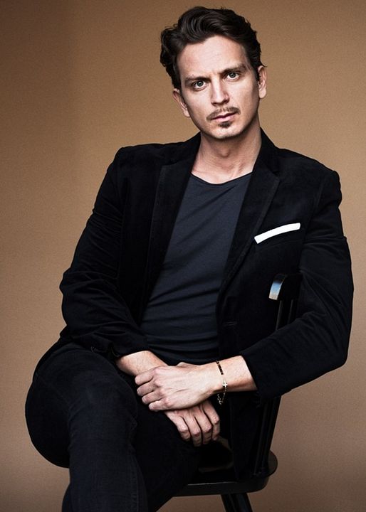 Póster Mikael Lacko