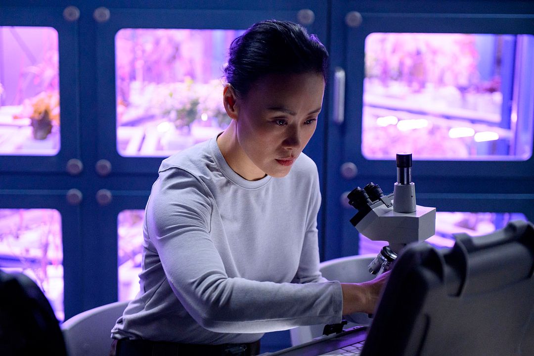 Away : Foto Vivian Wu