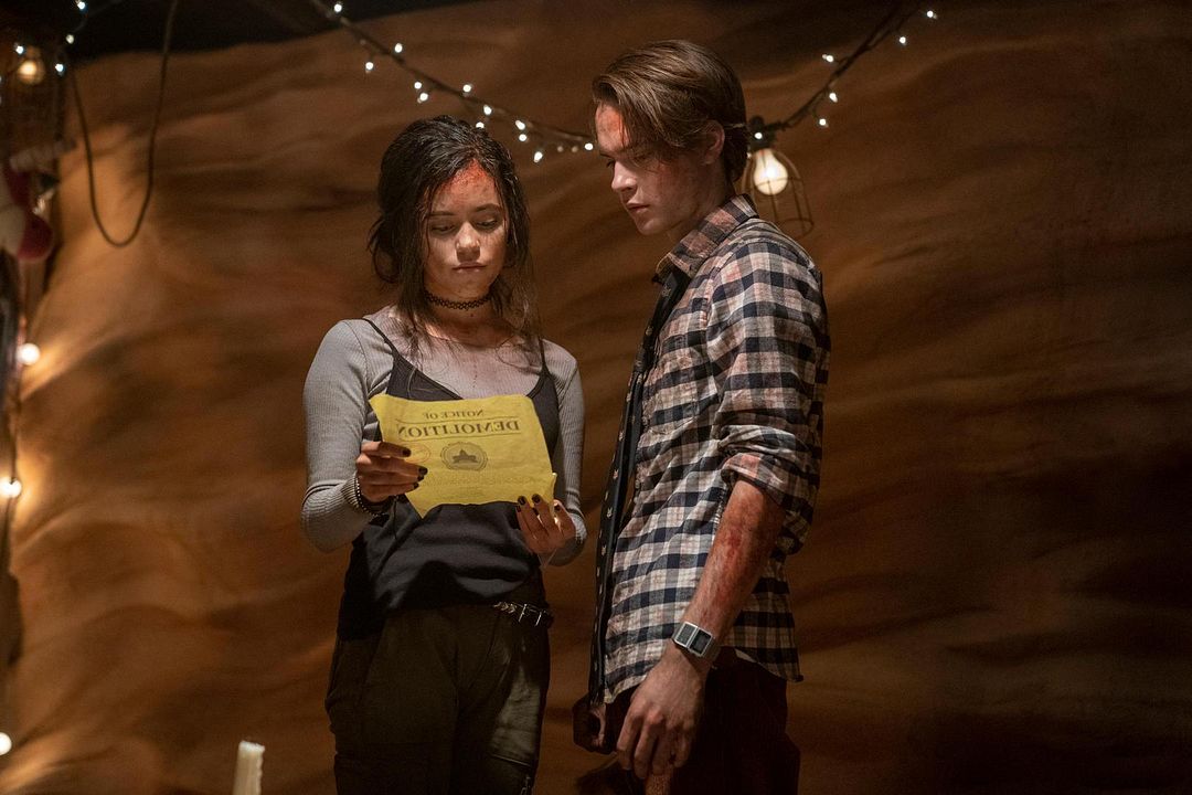 La niñera: Reina letal : Foto Jenna Ortega, Judah Lewis