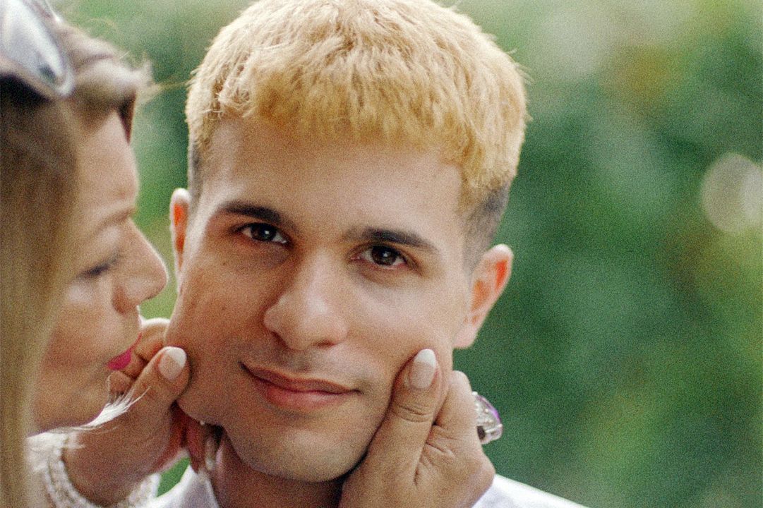 No Hard Feelings : Foto