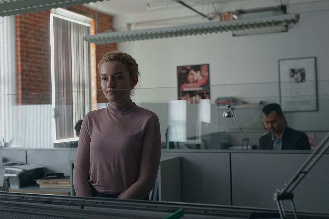 The Assistant : Foto Julia Garner