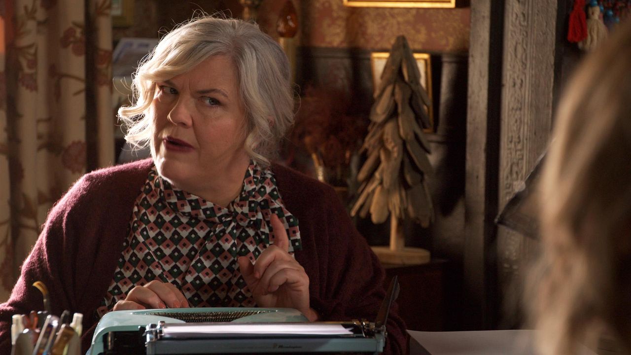 Mapleworth Murders : Póster