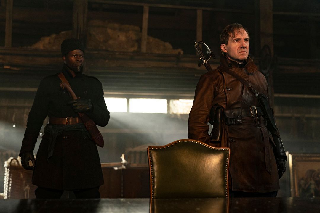 King's Man: El origen : Foto Ralph Fiennes, Djimon Hounsou