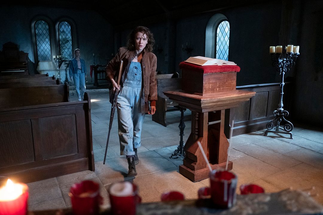 La maldición de Bly Manor : Foto Victoria Pedretti, Amelia Eve