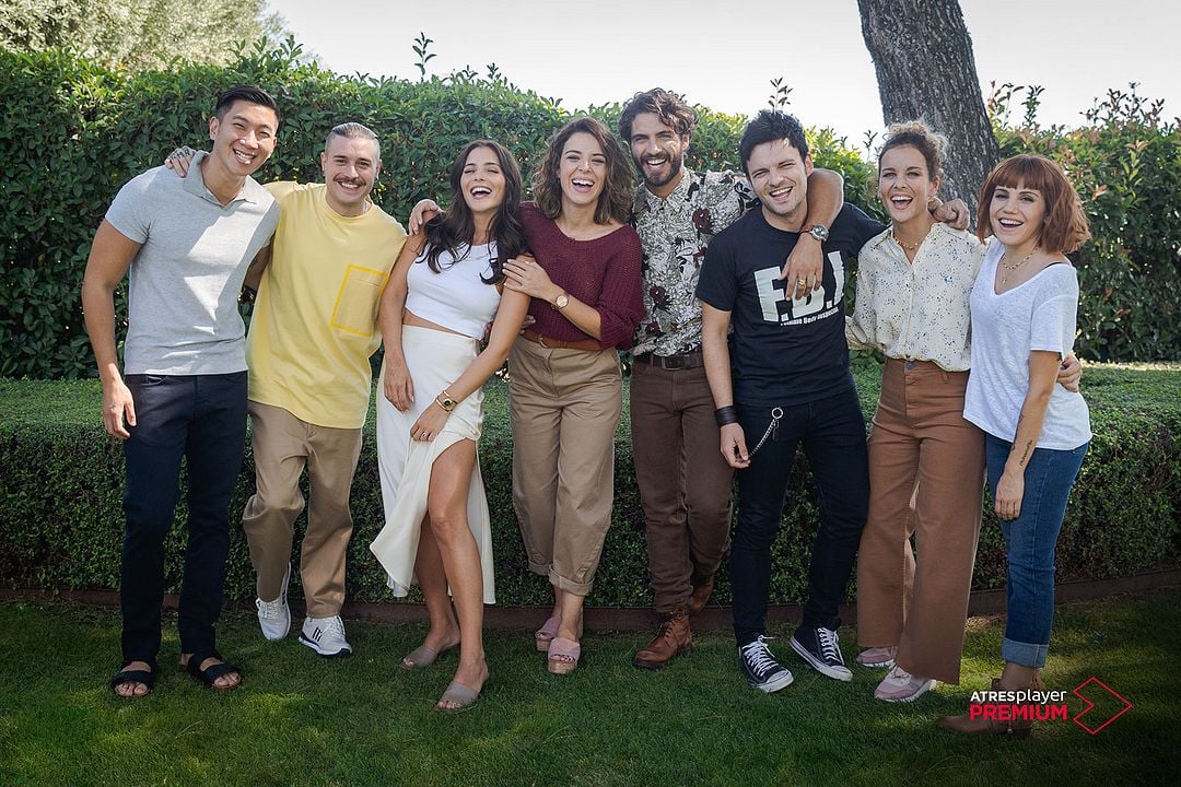 Foto Andrea Duro, Maxi Iglesias, Adam Jezierski